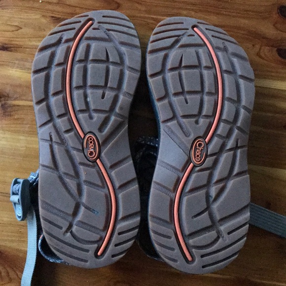 Chacos with toe strap - Picture 2 of 4